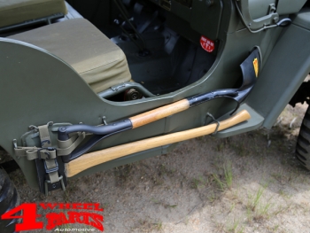 Axt Halter vorne unten Willys M38 Bj. 50-52